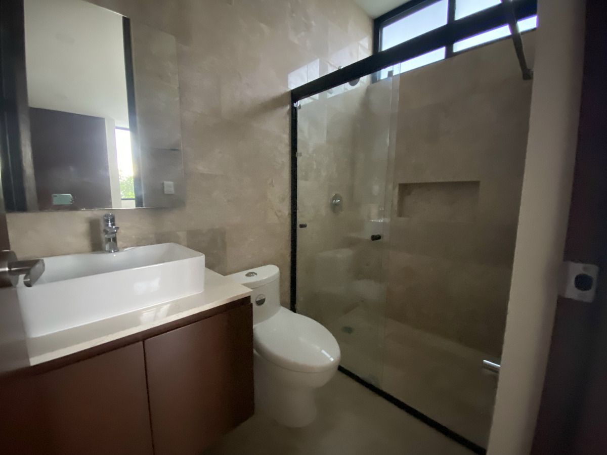 6 de 14: BAÑO