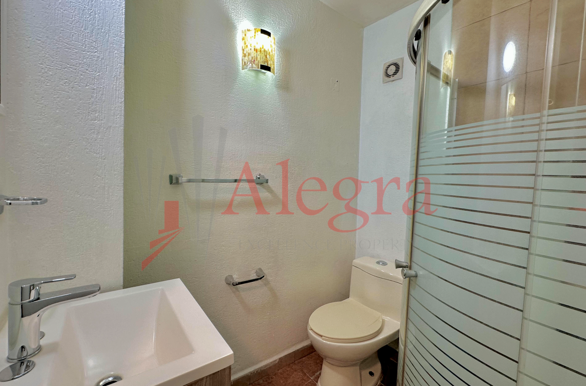 14 de 21: Baño completo
