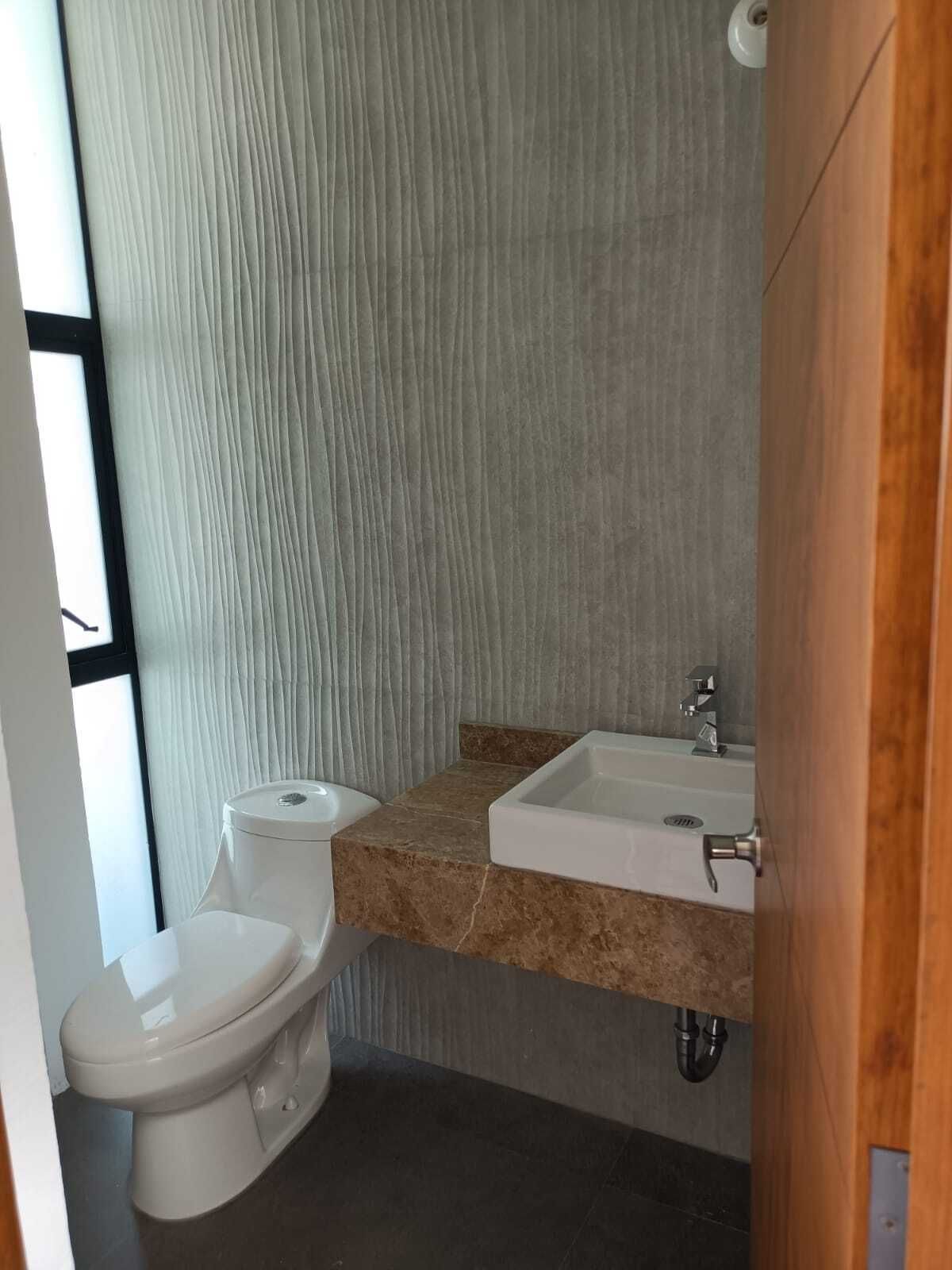 Medio baño planta baja