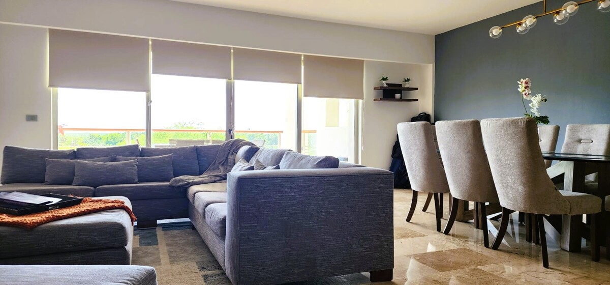 11 de 21: ESPACIO AMPLIO DE SALA Y COMEDOR