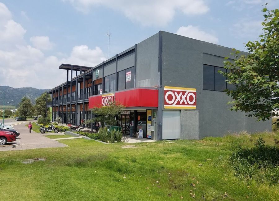 15 de 17: Plaza Principal OXXO