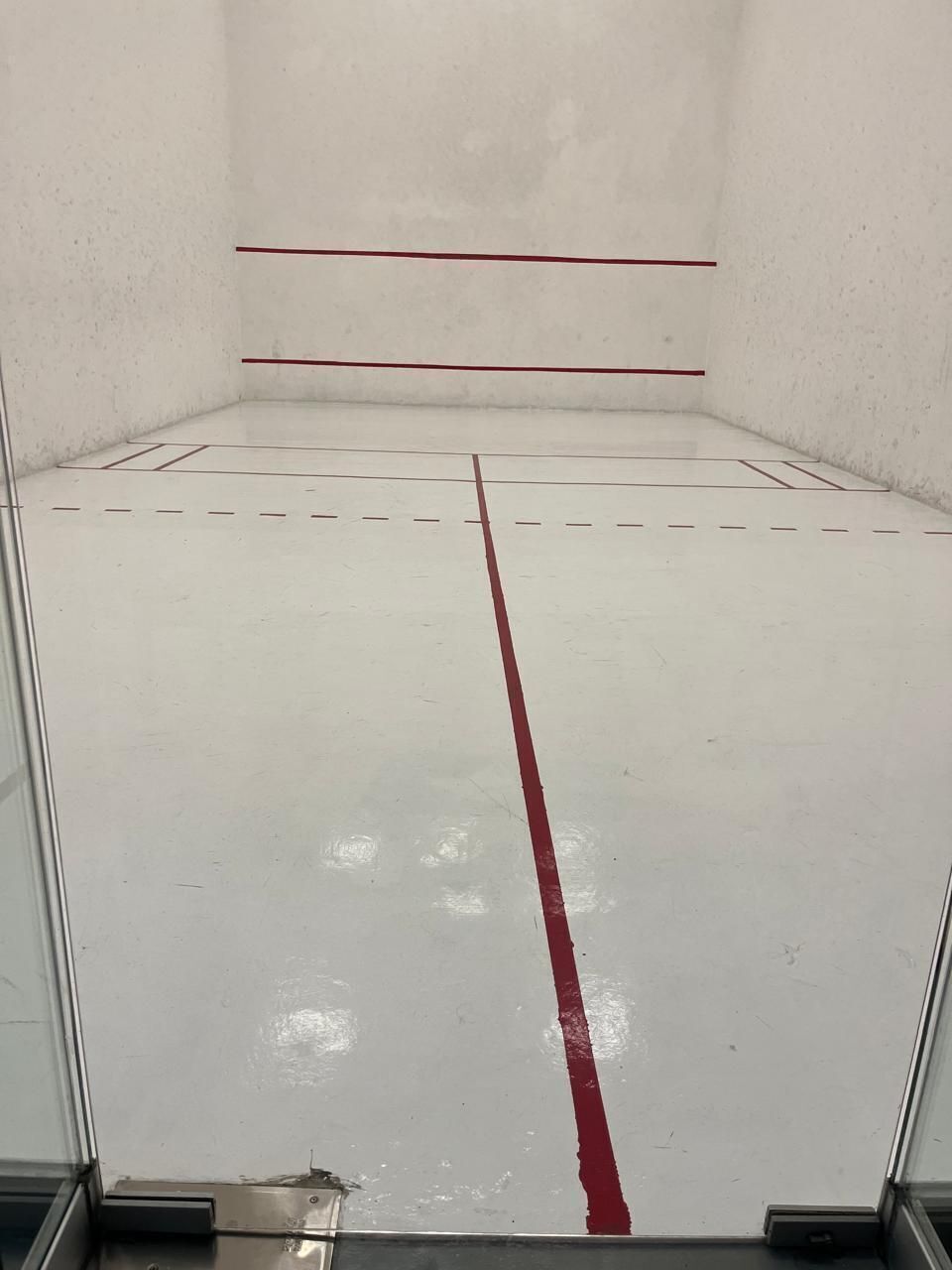 20 de 23: Cancha de squash