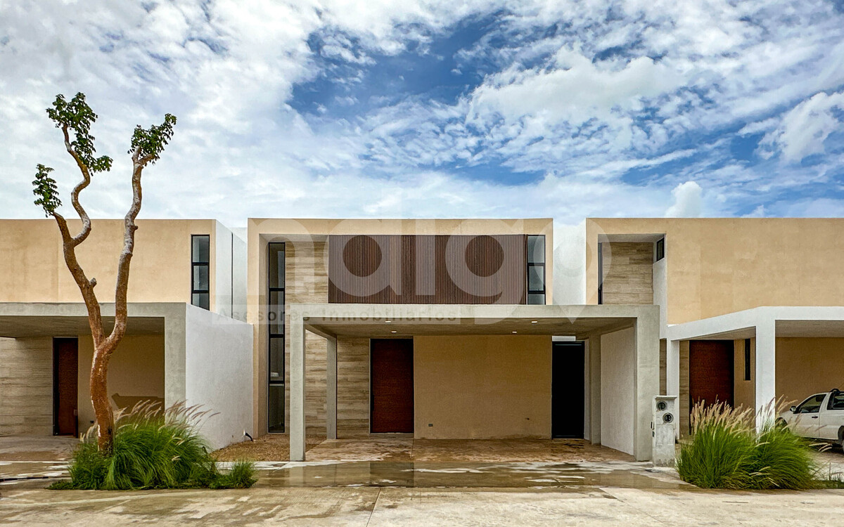 1 of 50: Fachada Frontal