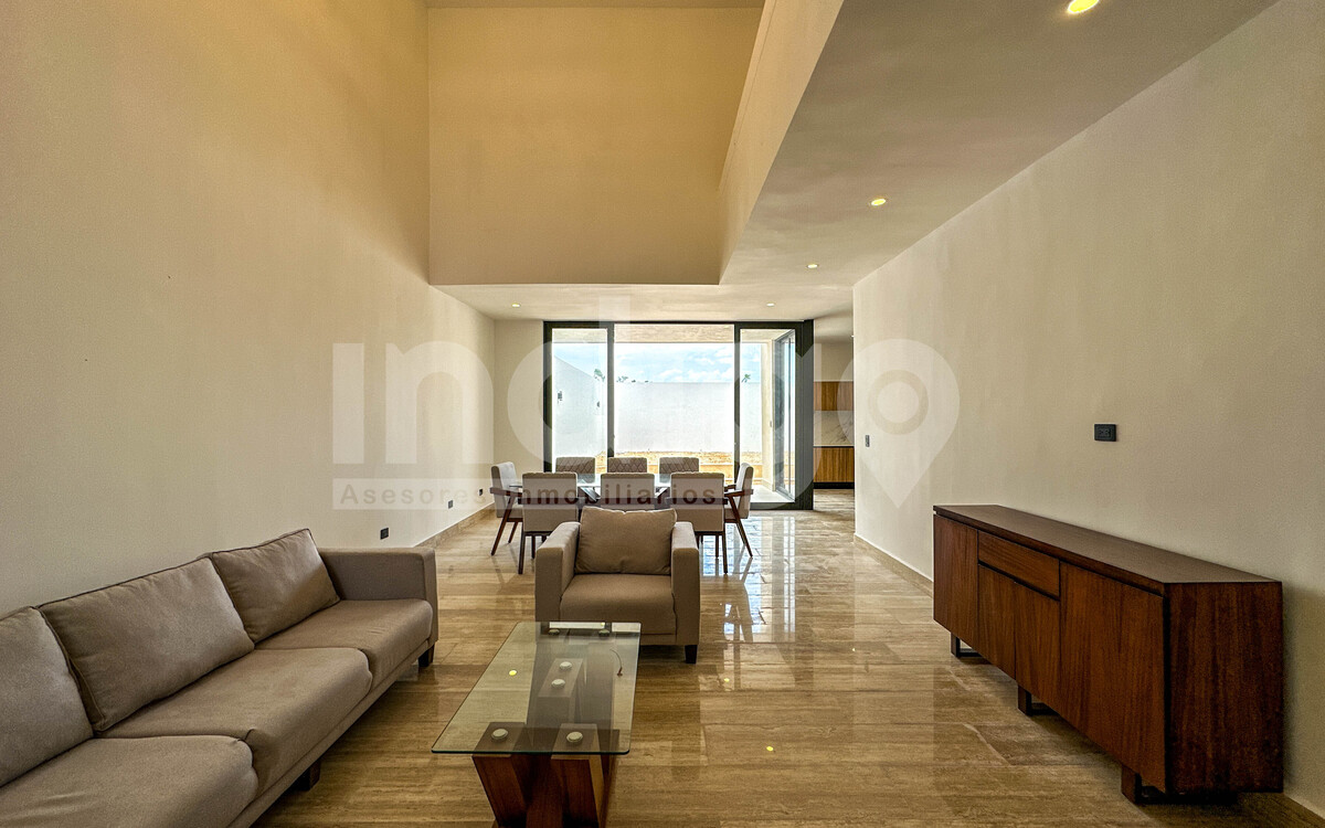 4 of 50: Sala / Comedor Corridos