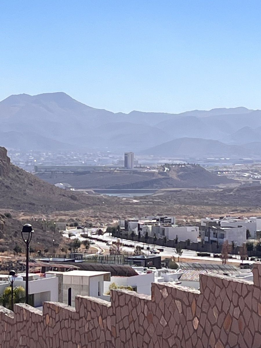 2 de 4: Vista de la parte posterior
