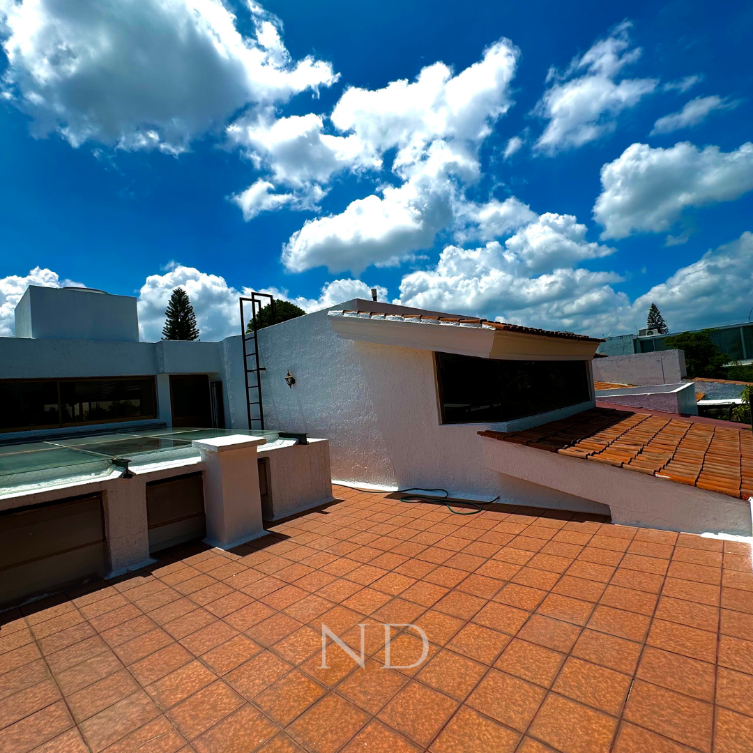 49 of 49: TERRAZA
