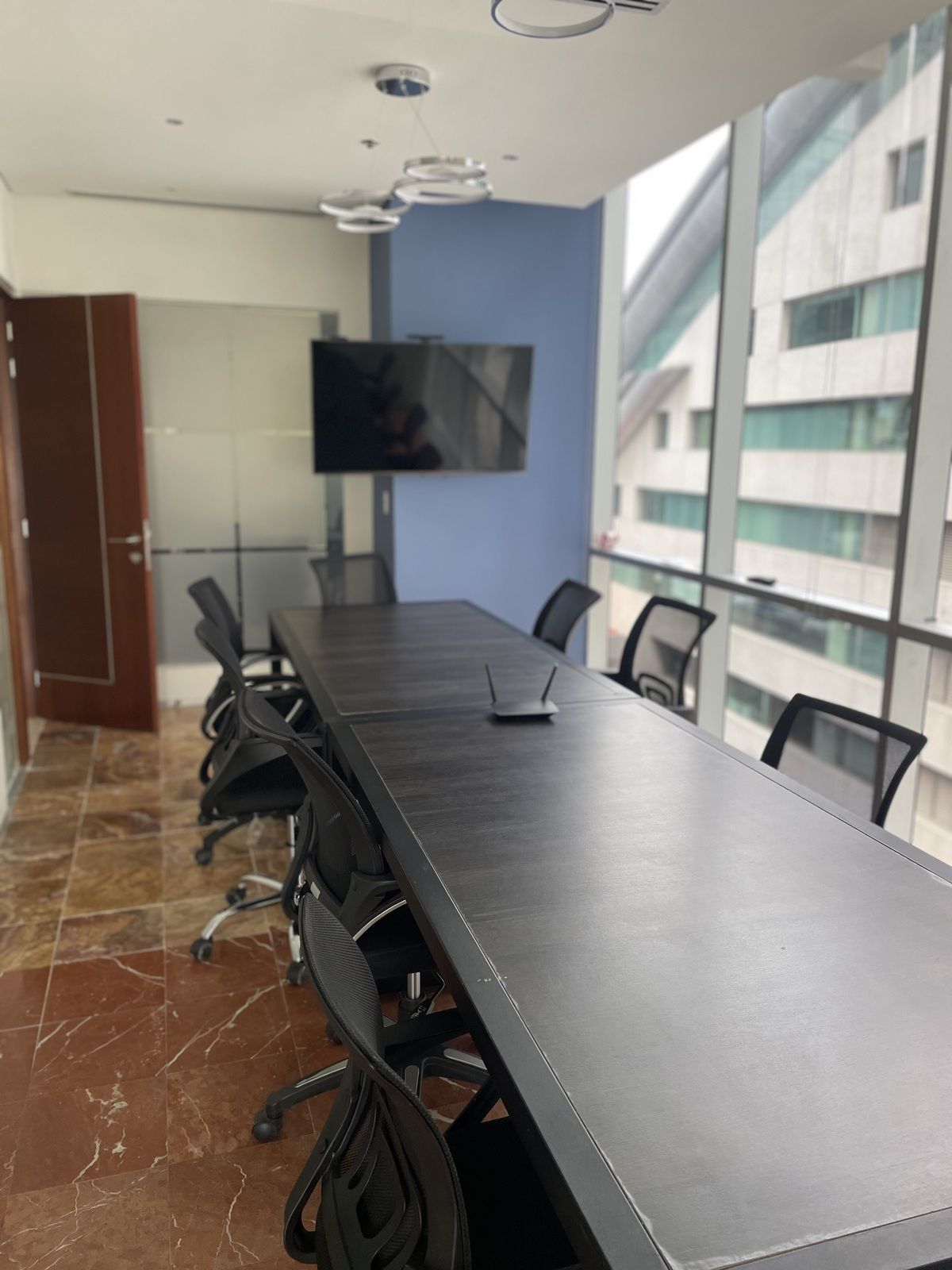 10 de 18: Sala juntas