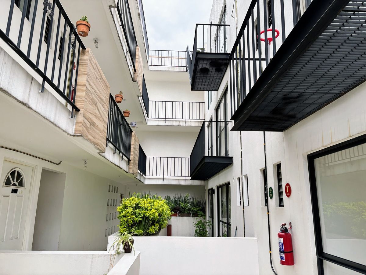 https://assets.easybroker.com/property_images/4732807/80012751/EB-RE2807.jpg?version=1726165820
