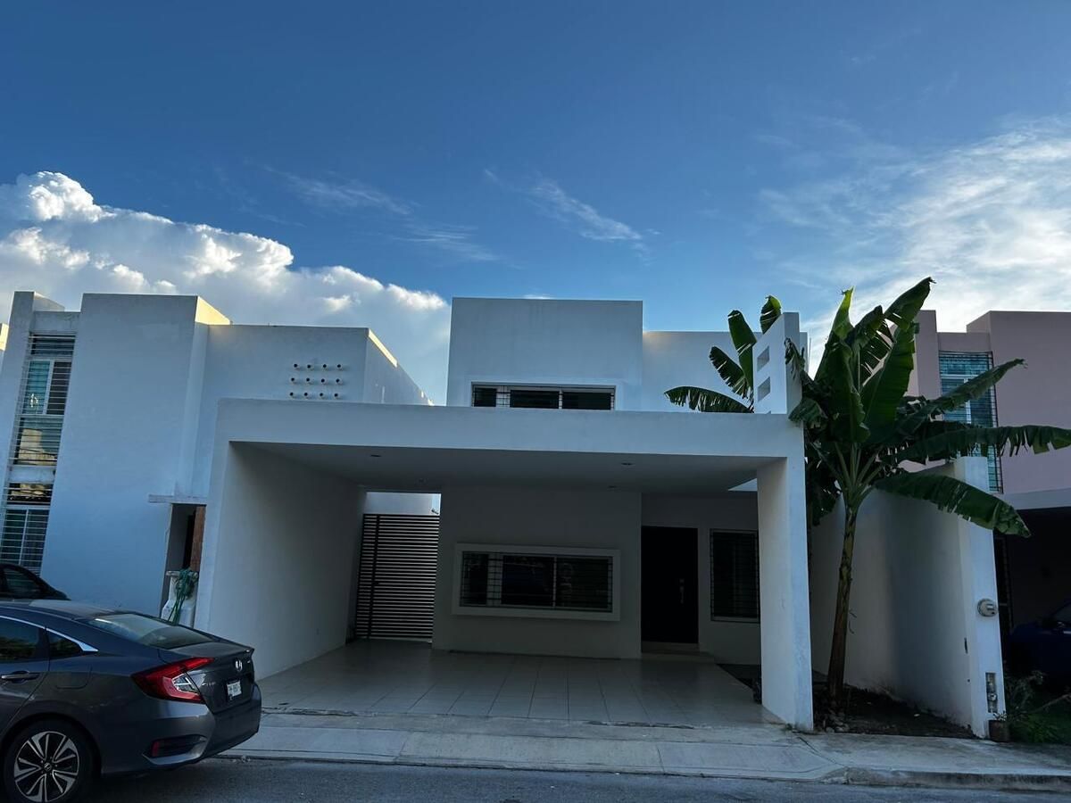 1 of 19: CASA DE FRENTE