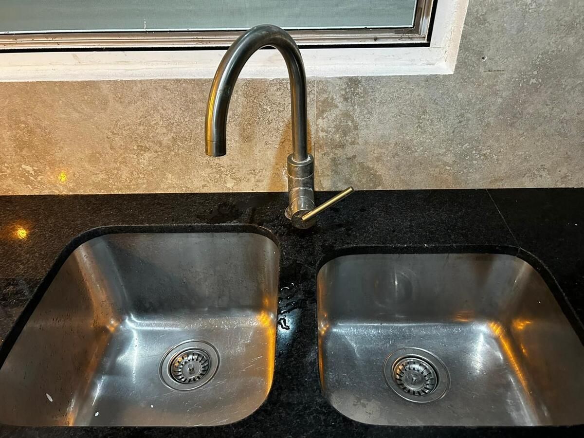 4 of 19: TARJA DE COCINA