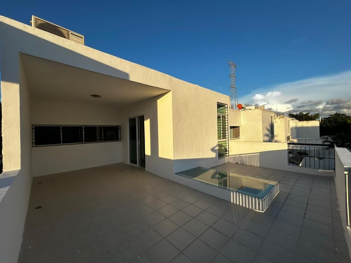 13 of 19: TERRAZA 2DO PISO