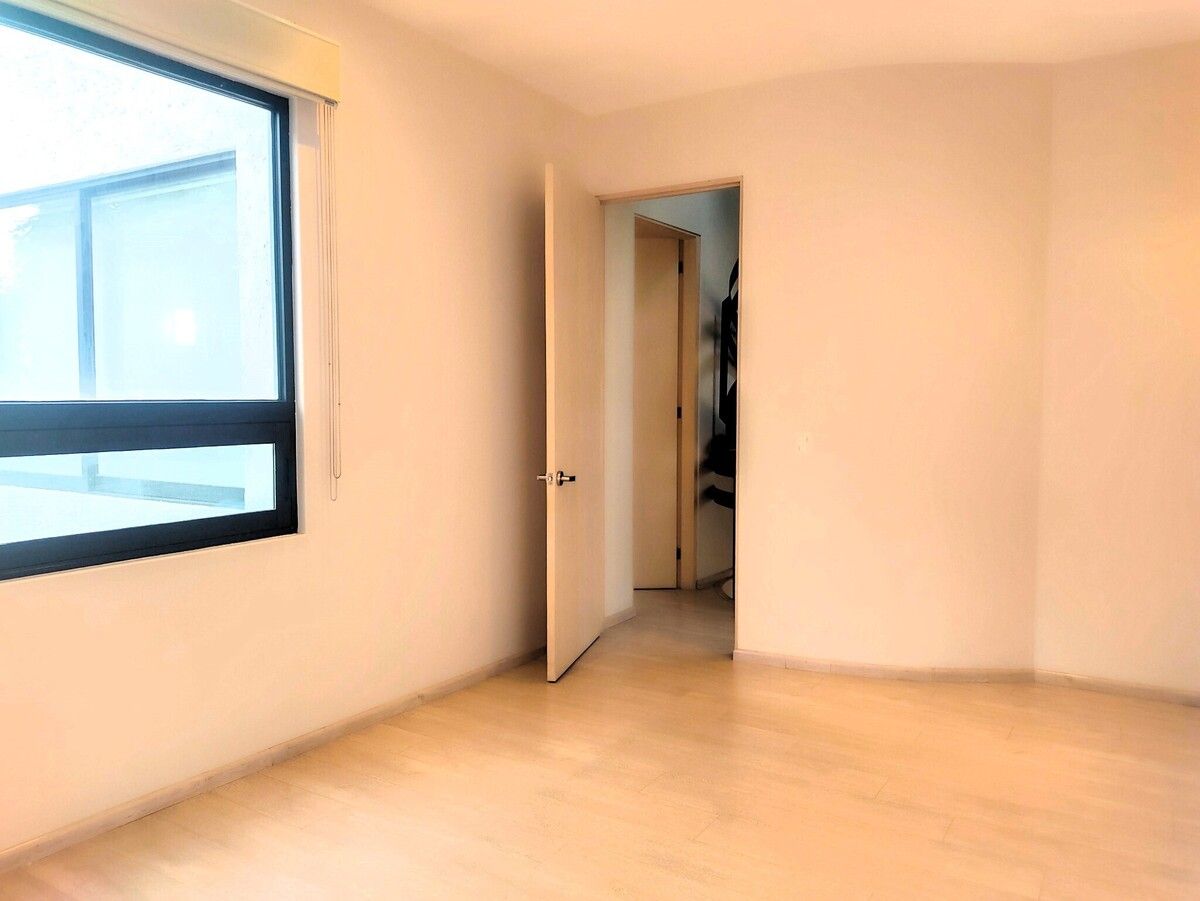 16 of 21: Récamara principal