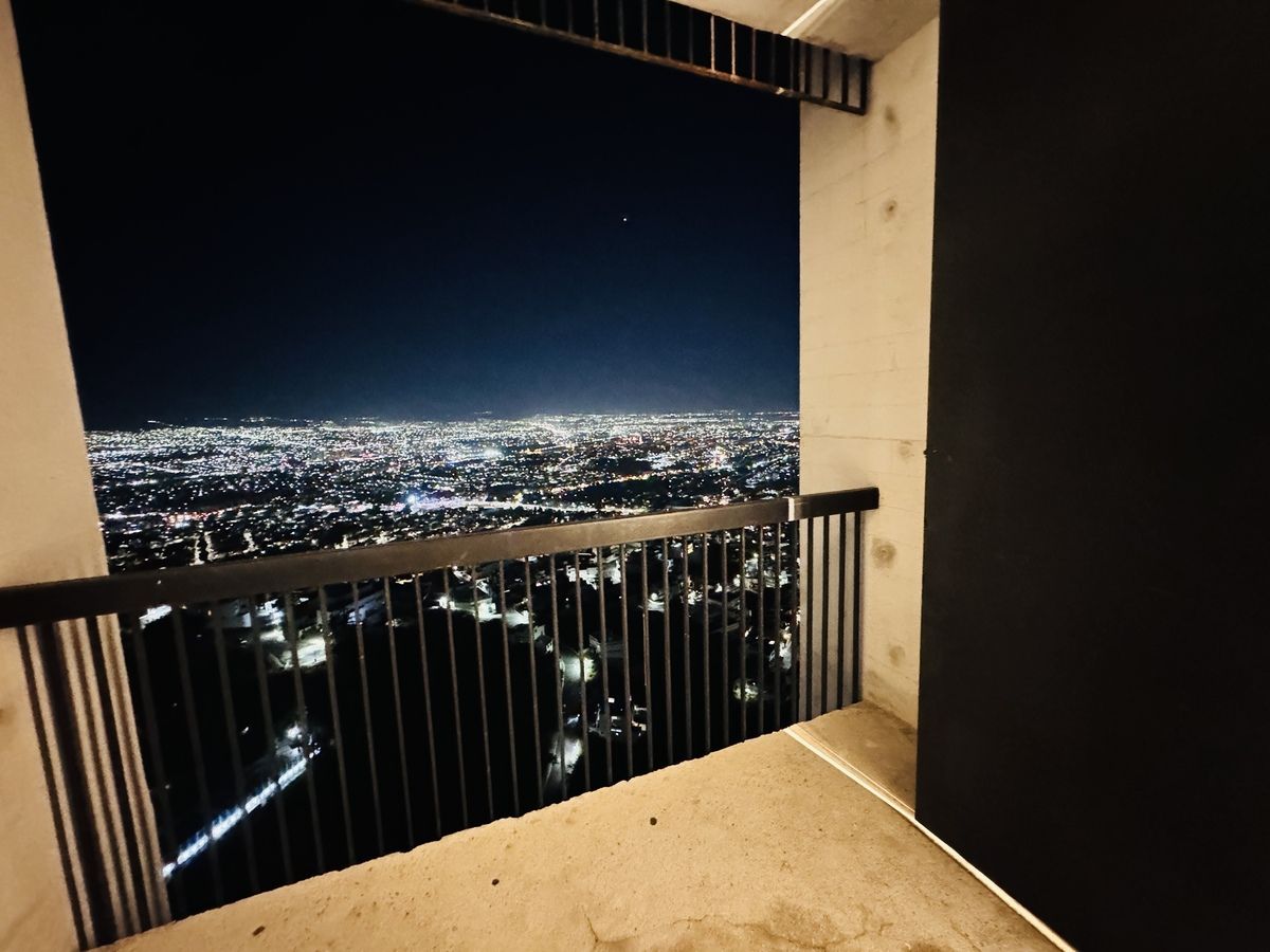 17 de 36: BALCON ESTANCIA