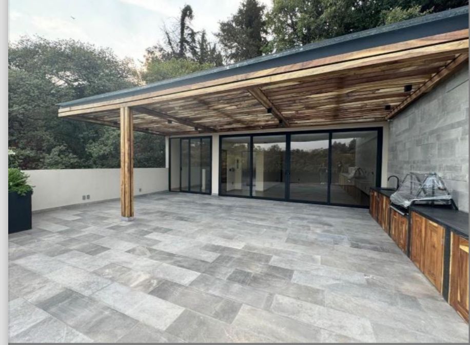 3 of 32: Roof Garden