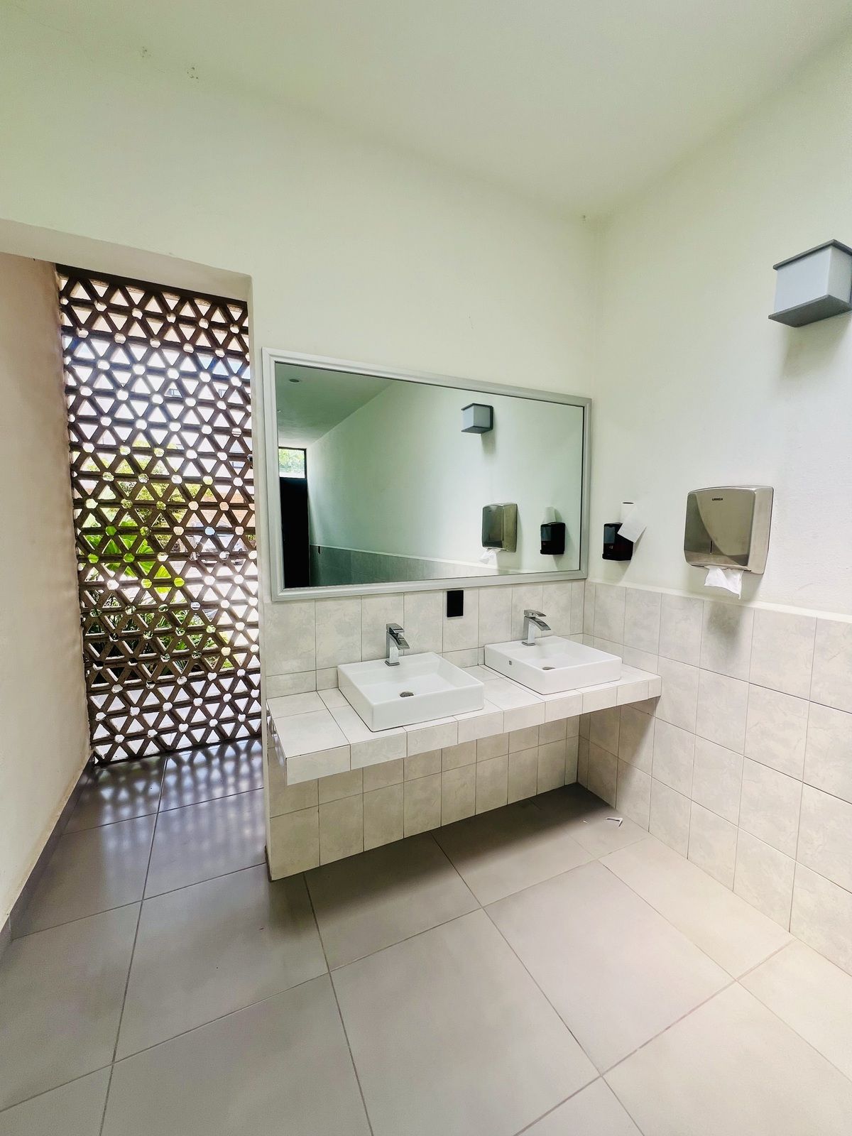 30 de 36: Baños alberca