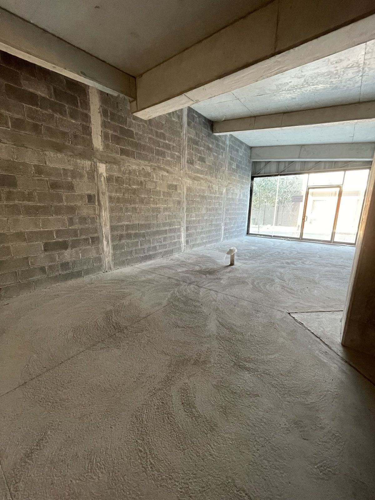 5 of 8: Interior