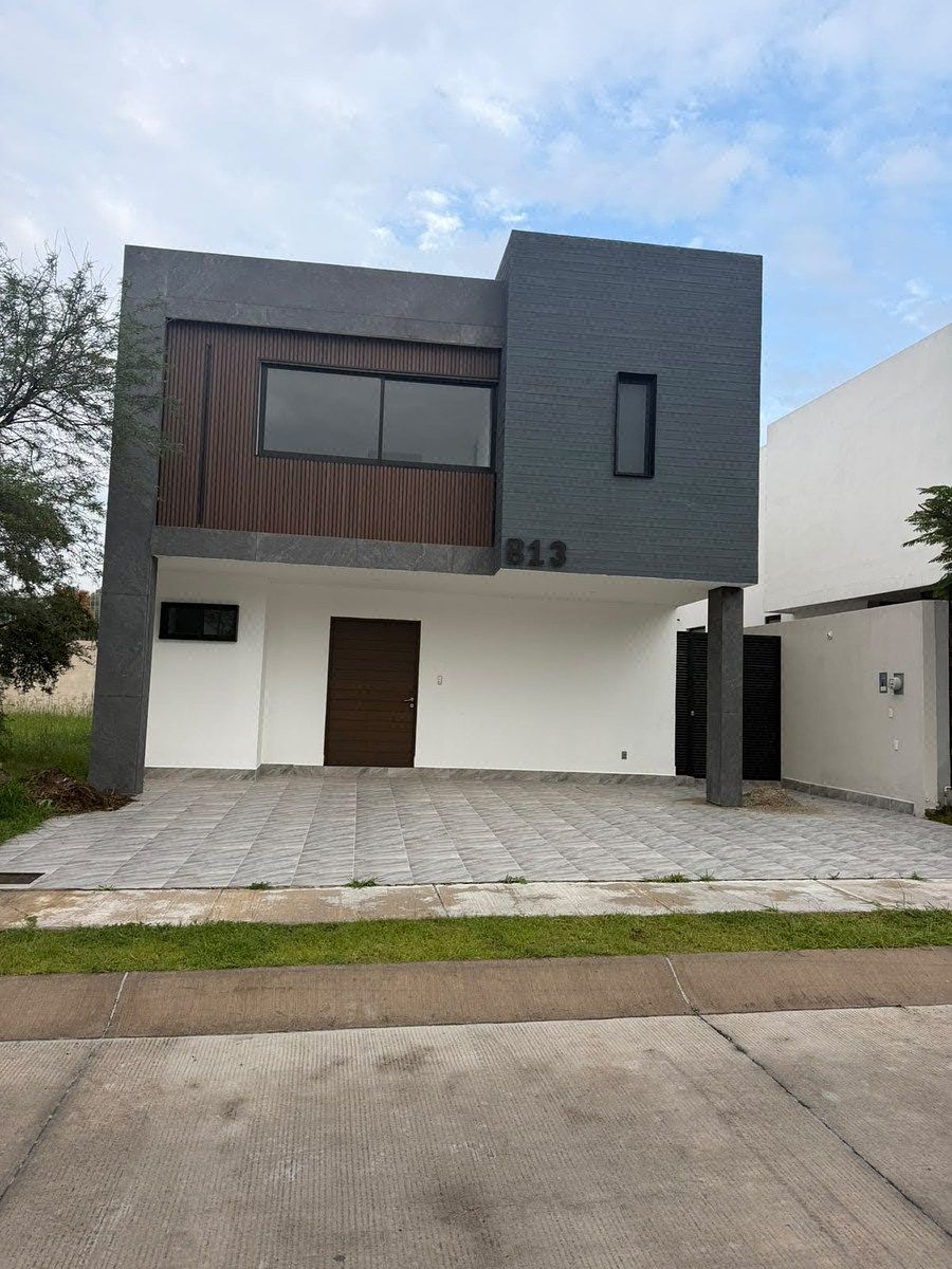 CASA À VENDA, foto 1 de 16