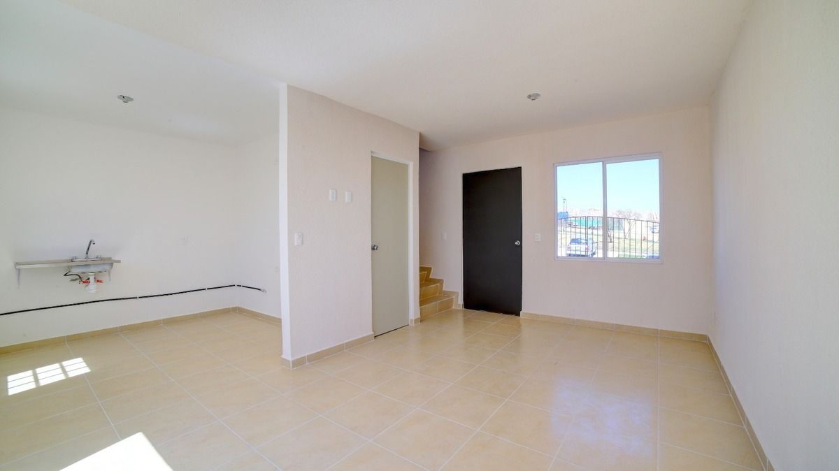 2 of 10: Acceso y sanitario