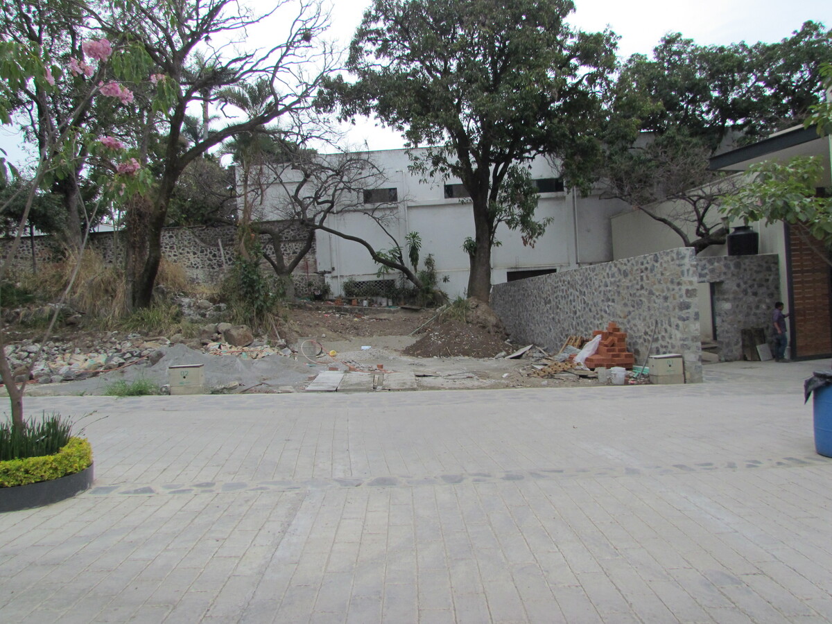 1 of 6: Terreno 1