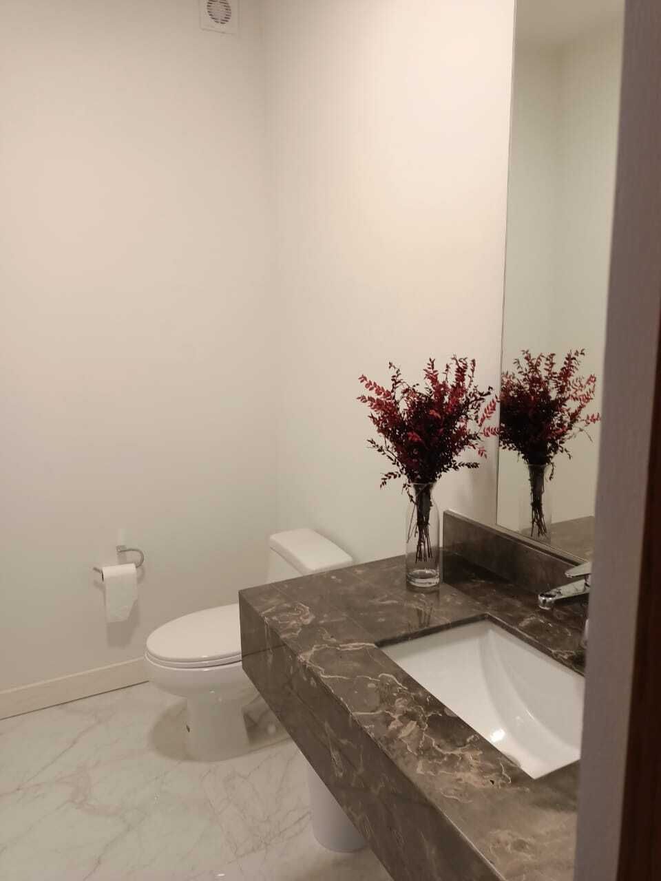 4 de 38: Baño en lobby