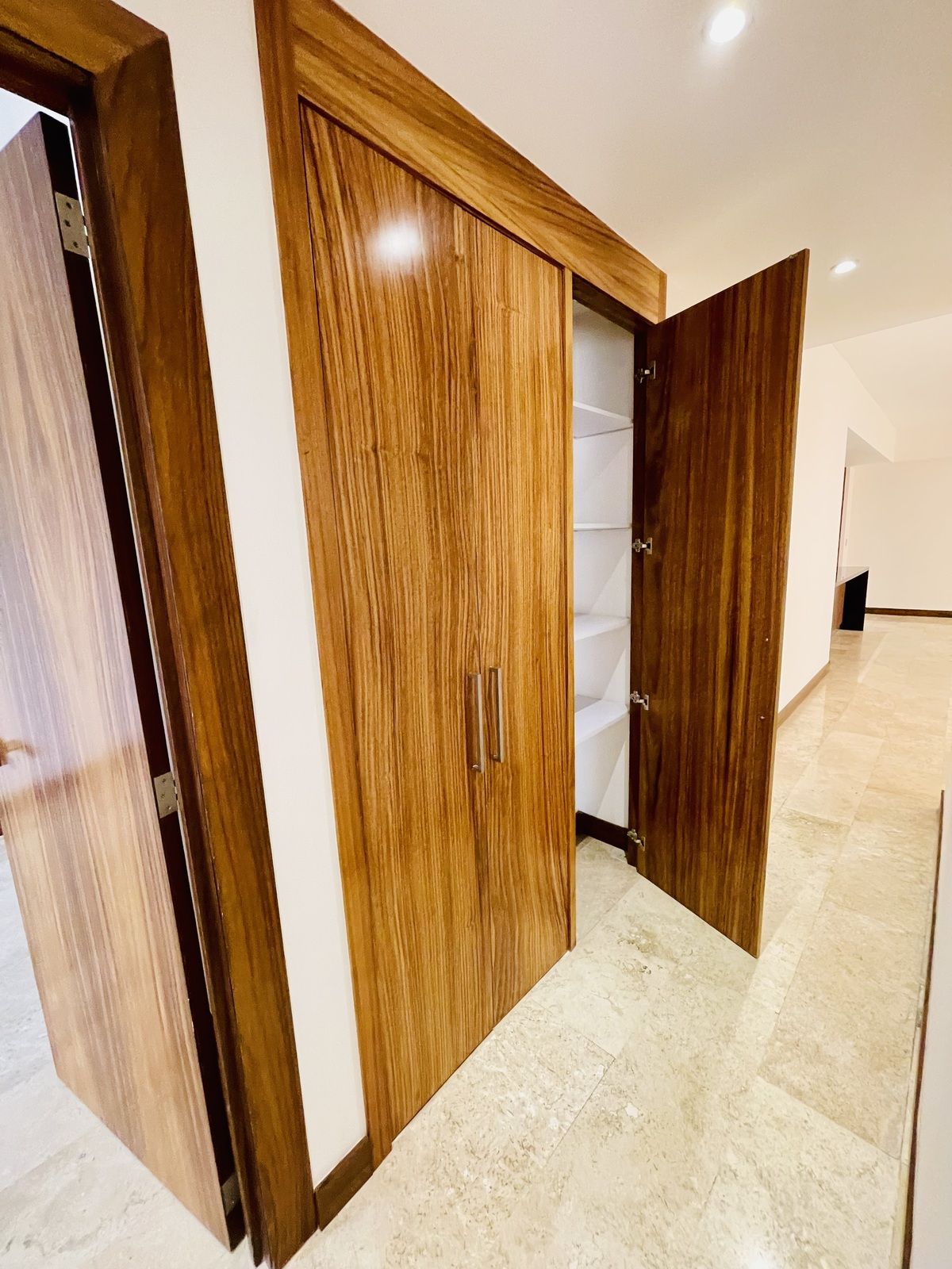 9 de 25: Clóset de blancos