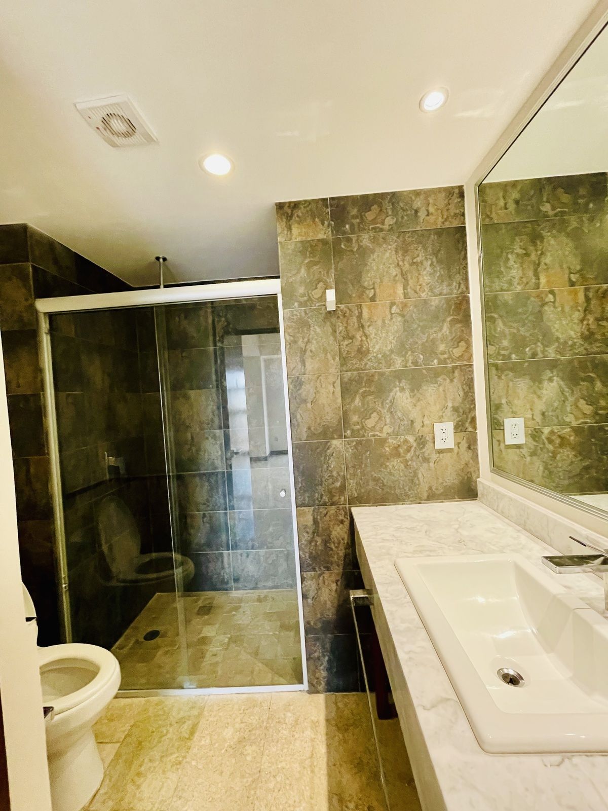 12 de 25: Baño recámara 2