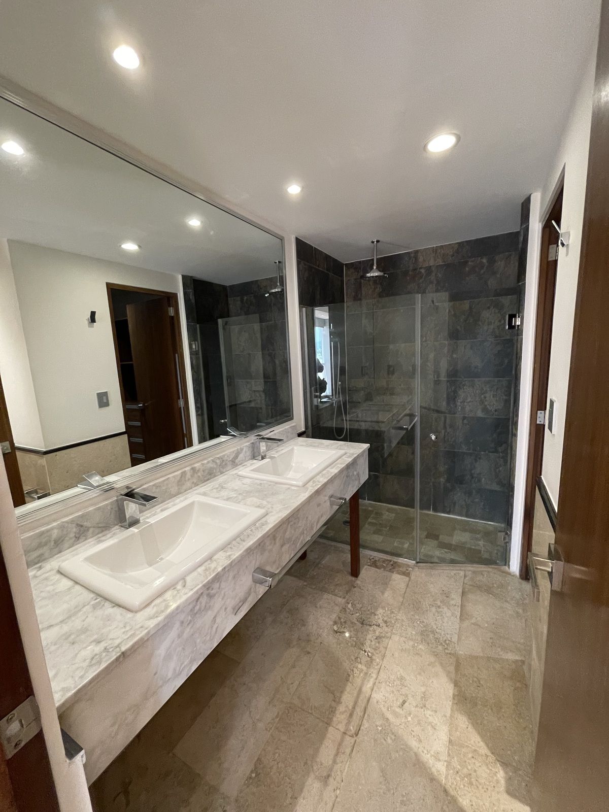 15 de 25: Baño recámara principal