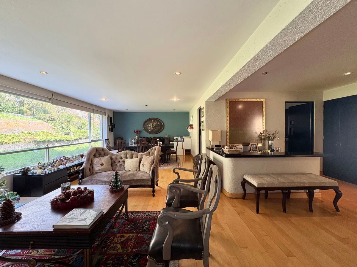 80, Calle de la Amargura, Interlomas, 52785 con 3 Recámaras, 3 Baños, 235 Metros Cuadrados y 2 Puestos de Estacionamiento