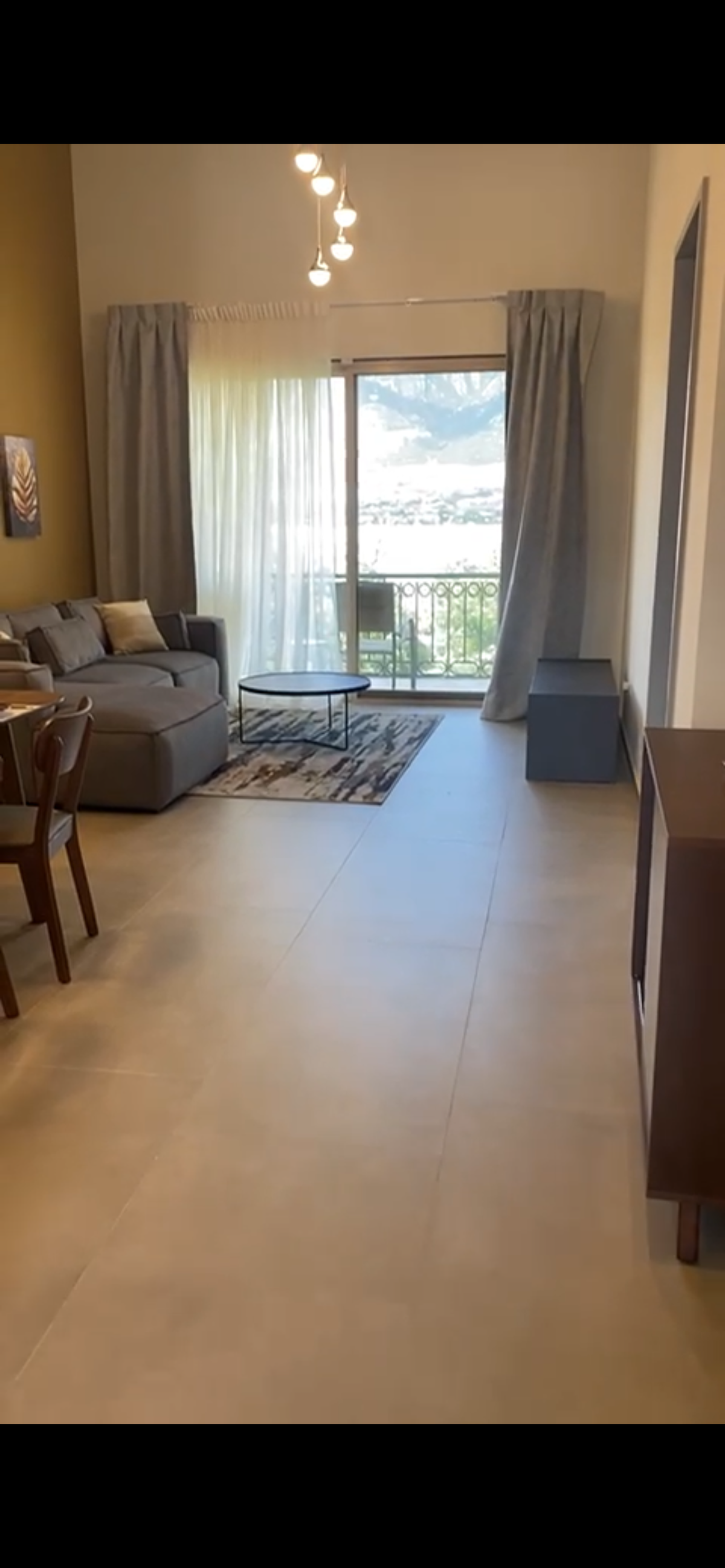 4 de 9