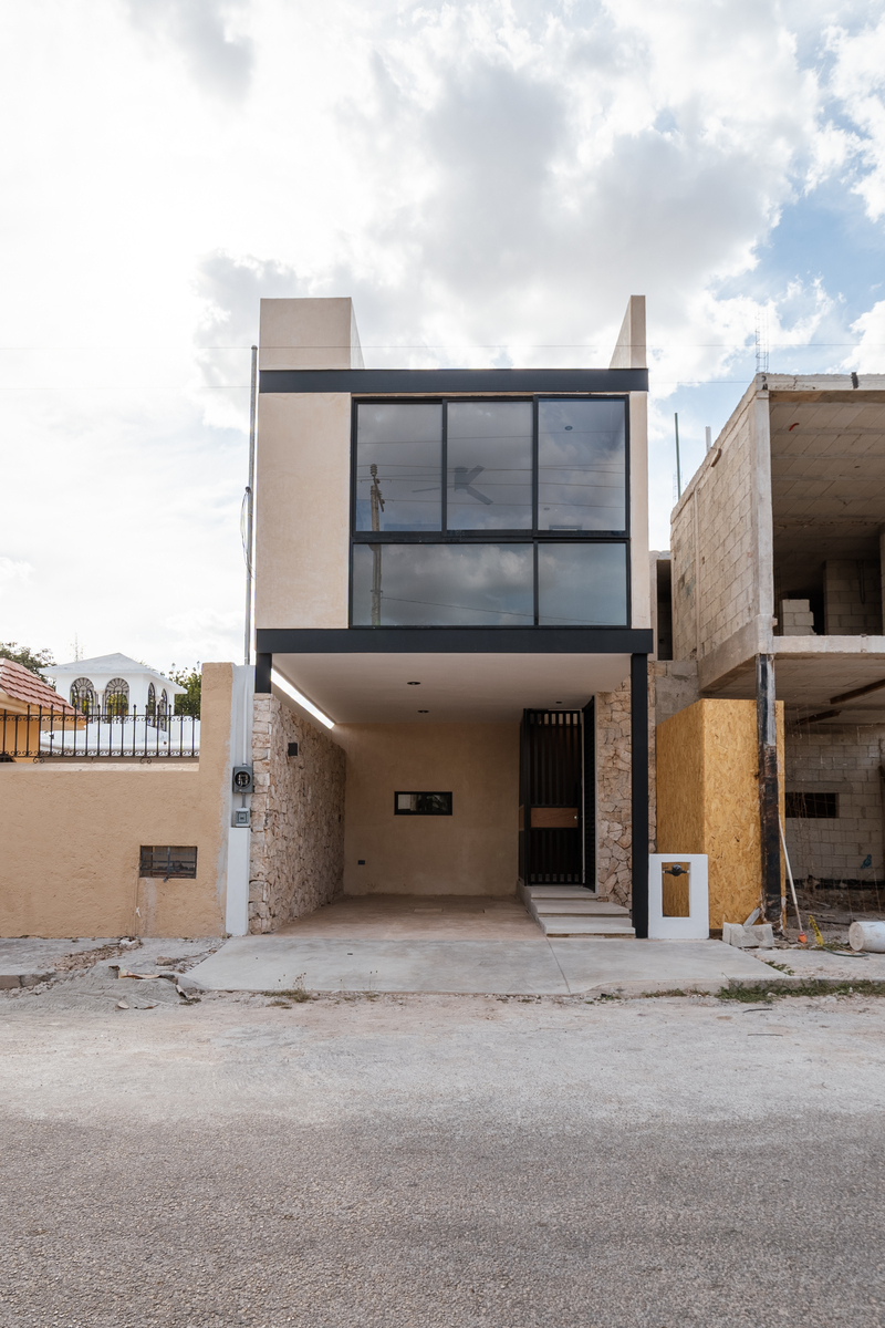 2 de 11: Fachada Principal