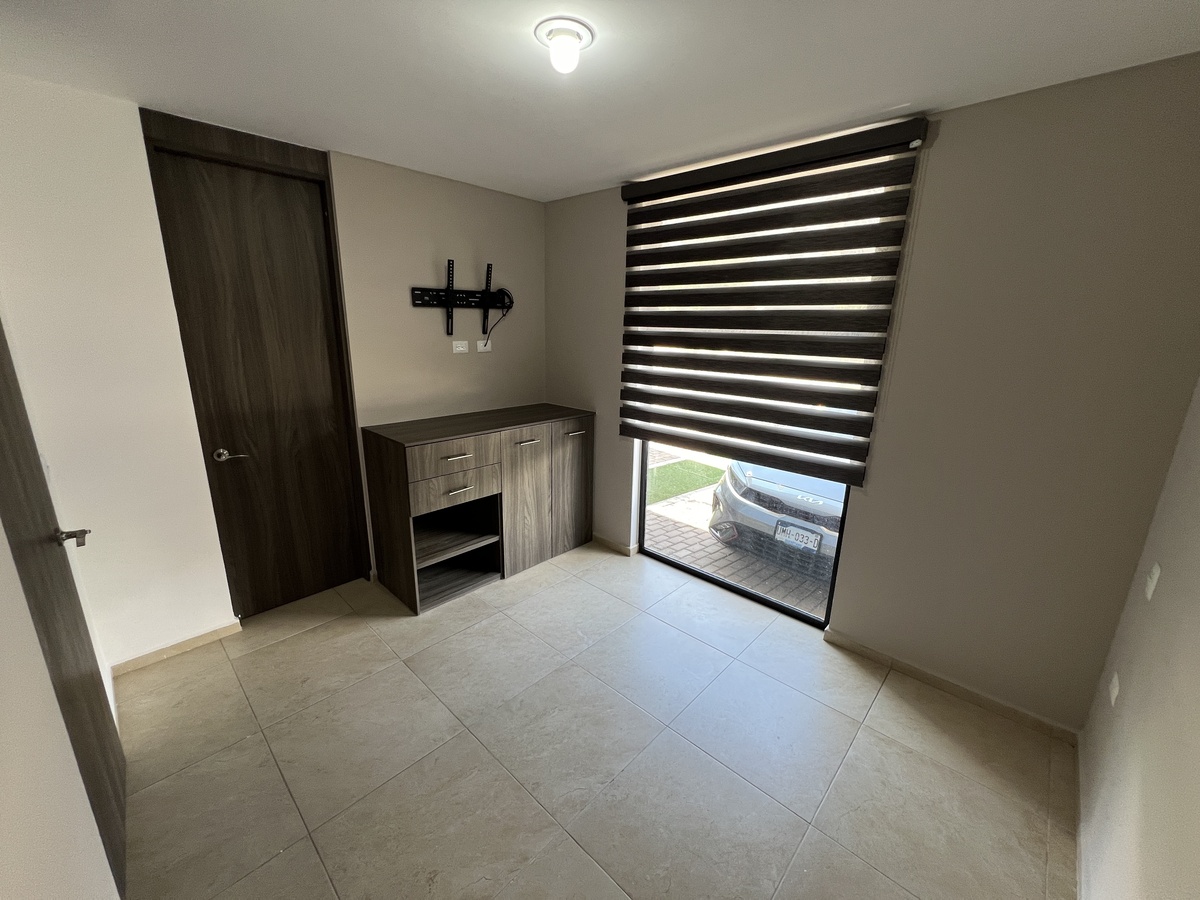 3 de 14: Habitación PB