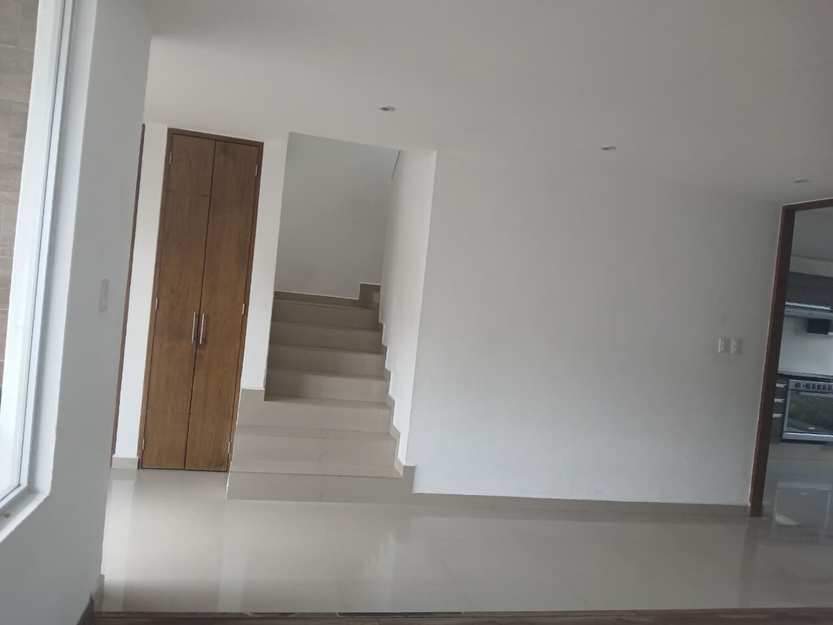 4 de 34: Vestíbulo de Acceso