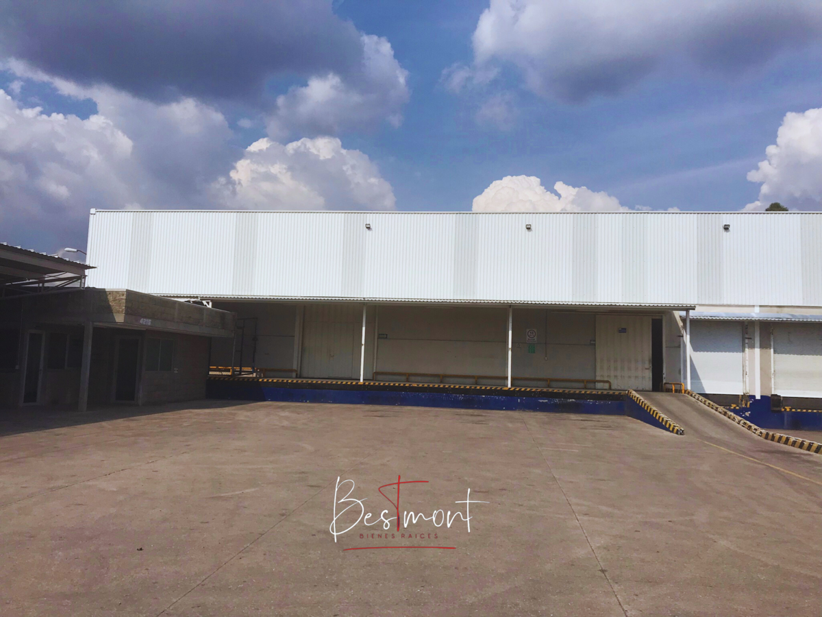 5 de 33: Nave Almacén de 40 x 20 M