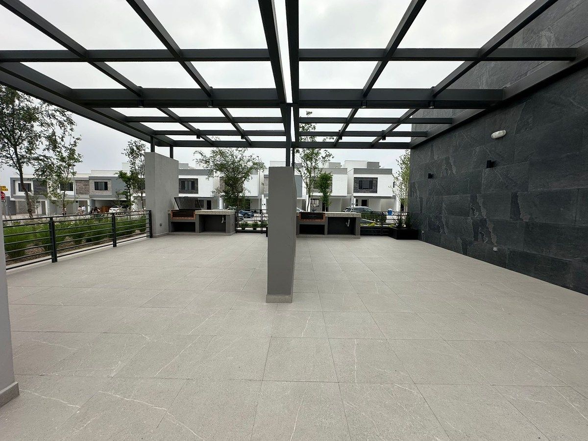 Casa em Residencial Santuario, García, foto 22 de 28