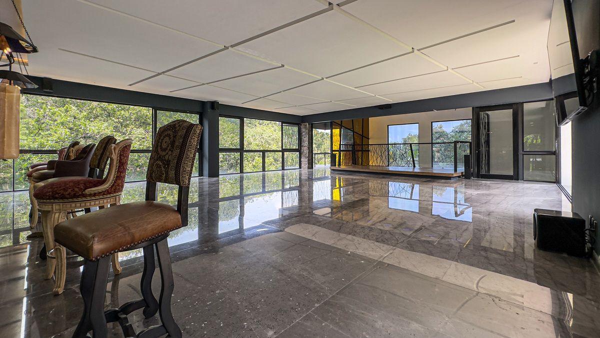 22 of 49: Salón de fiestas