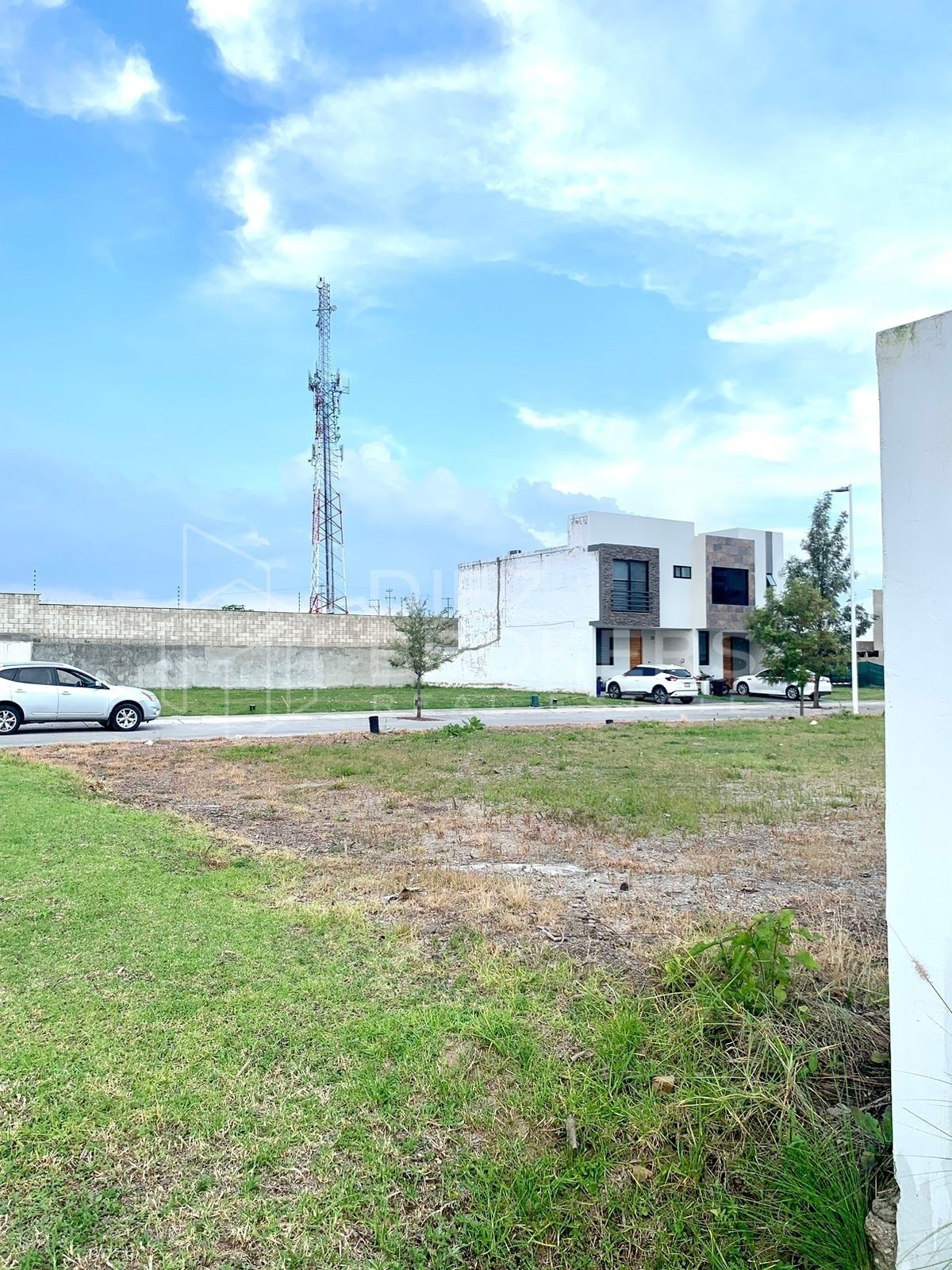 Terreno en venta en Residencial Adamar - foto 2