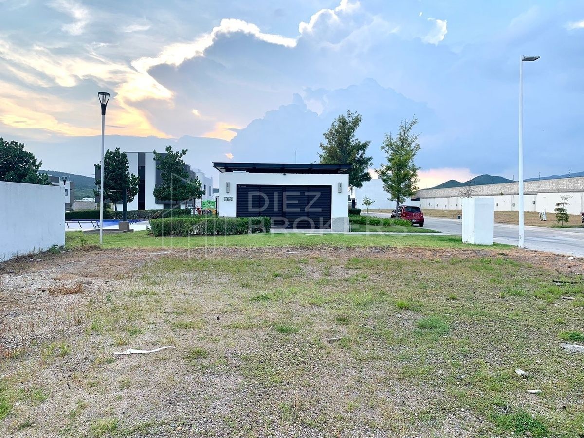 Terreno en venta en Residencial Adamar - foto 3