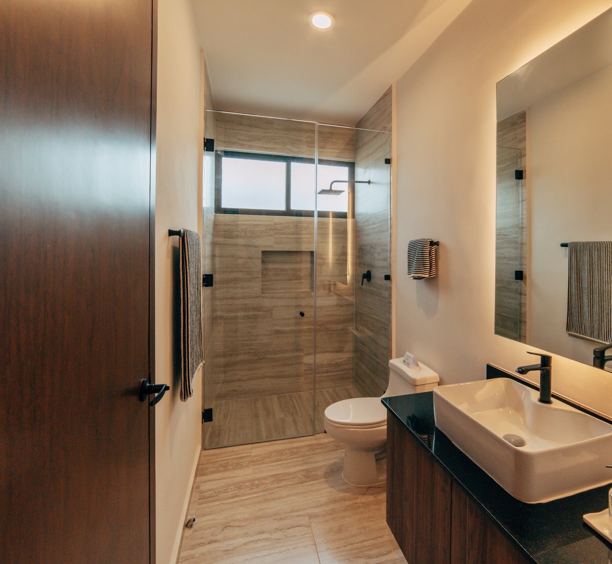 14 de 15: Baño Compartido