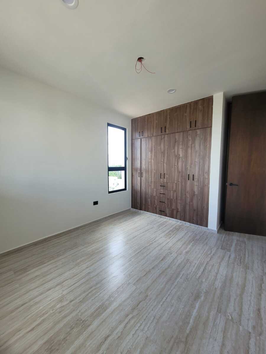 8 de 12: Segunda Recámara