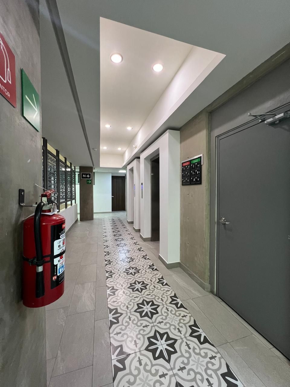 12 de 24: área común pasillo  departamento