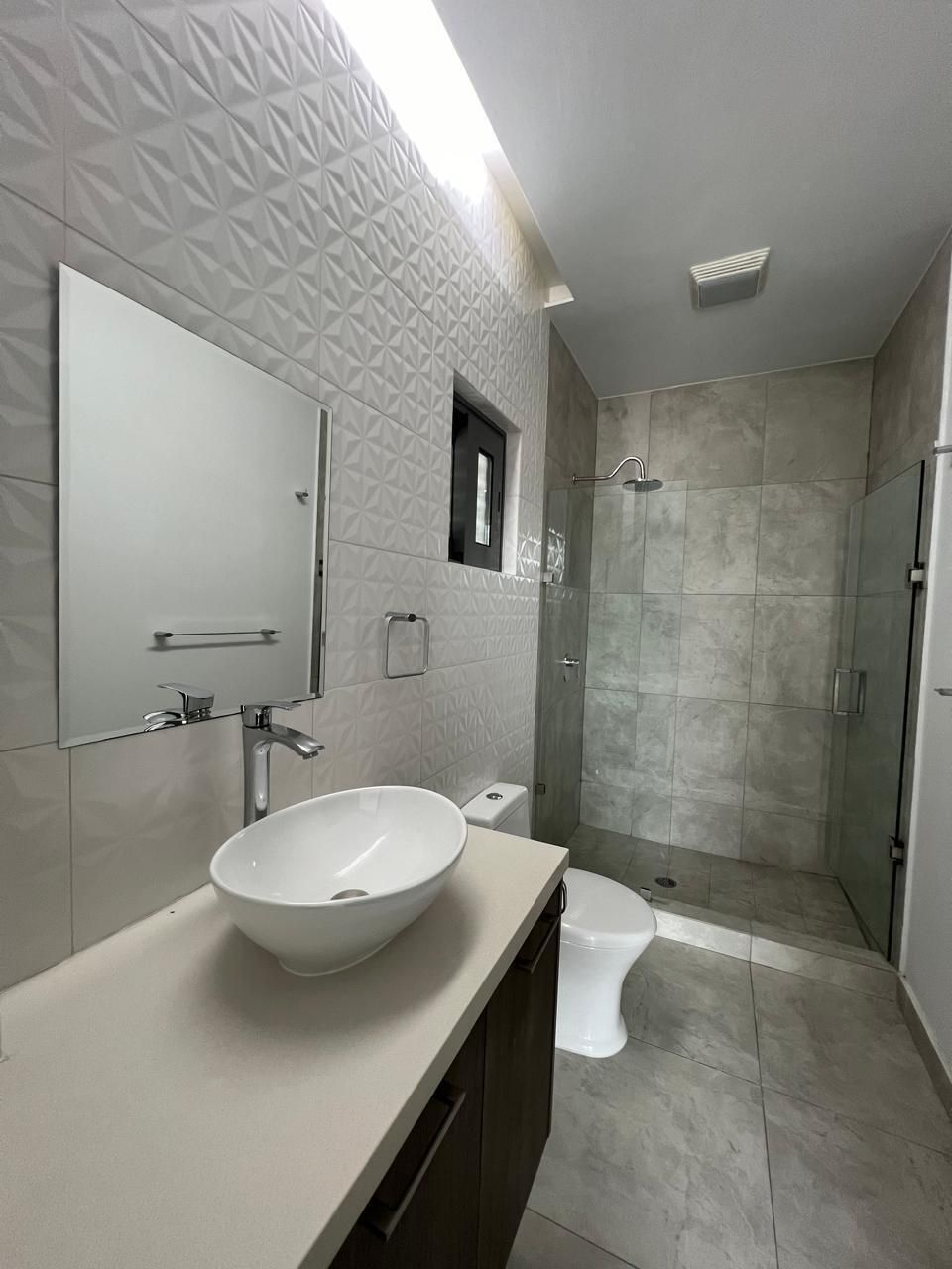 9 de 24: baño recamara principal