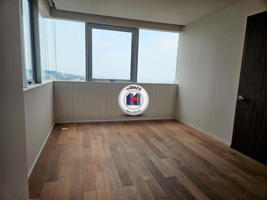 10 of 30: 9.- Estancia.