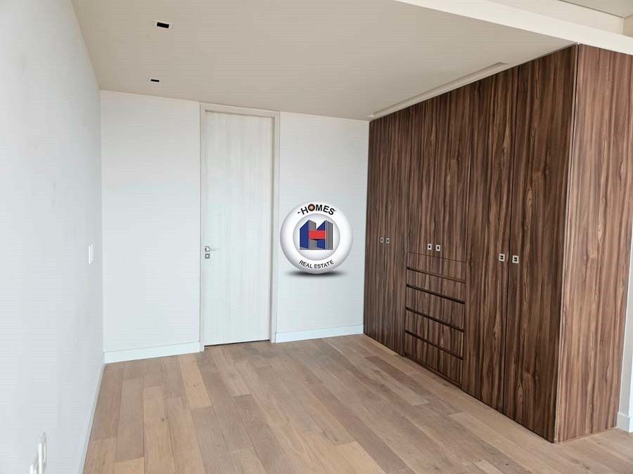 12 of 30: 11.- Recámara con clóset y baño propio.