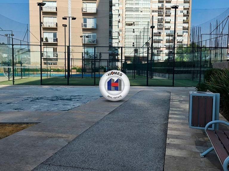 30 of 30: 29.- AMENIDADES: Cancha de Tenis.