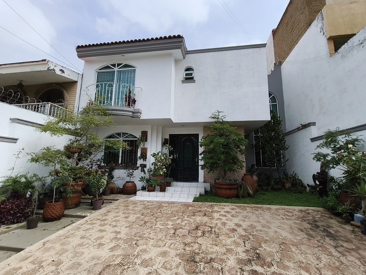 Casa en venta en La Estancia a 5 min de Glorieta Chapalita, foto 1 de 18