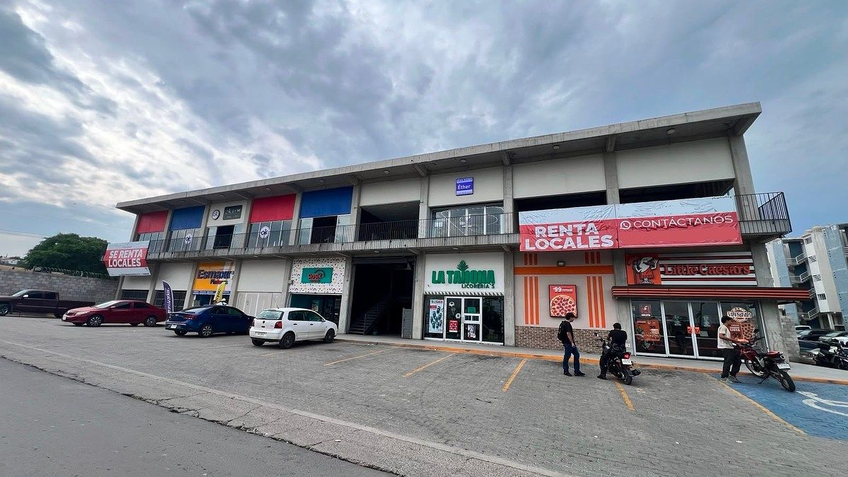 Lojas no Térreo e Andar Superior em Tateposco, foto 1 de 9