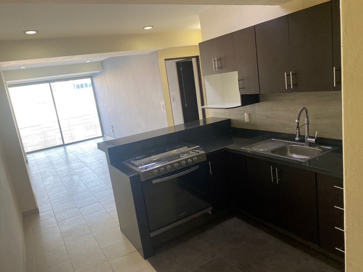 8 of 28: VISTA DESDE COCINA