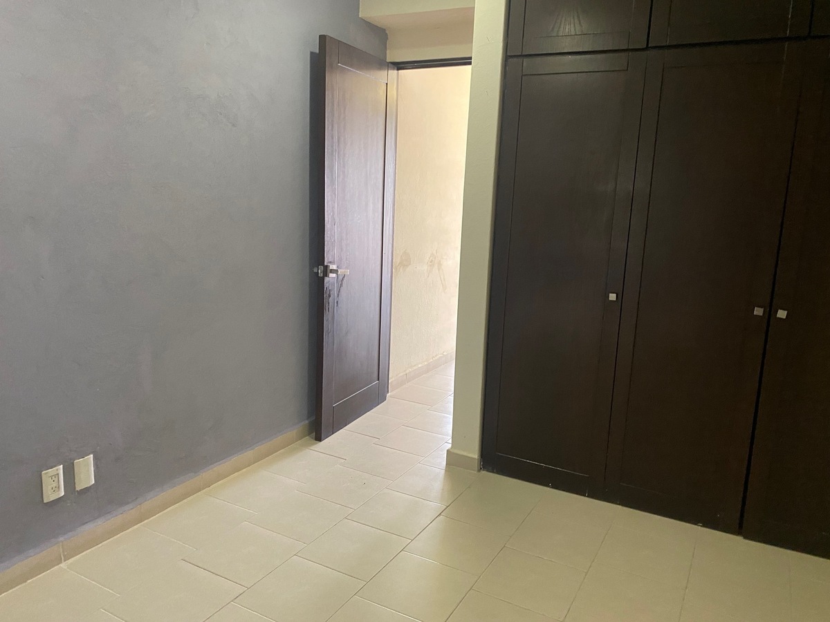 18 of 28: RECAMARA 2