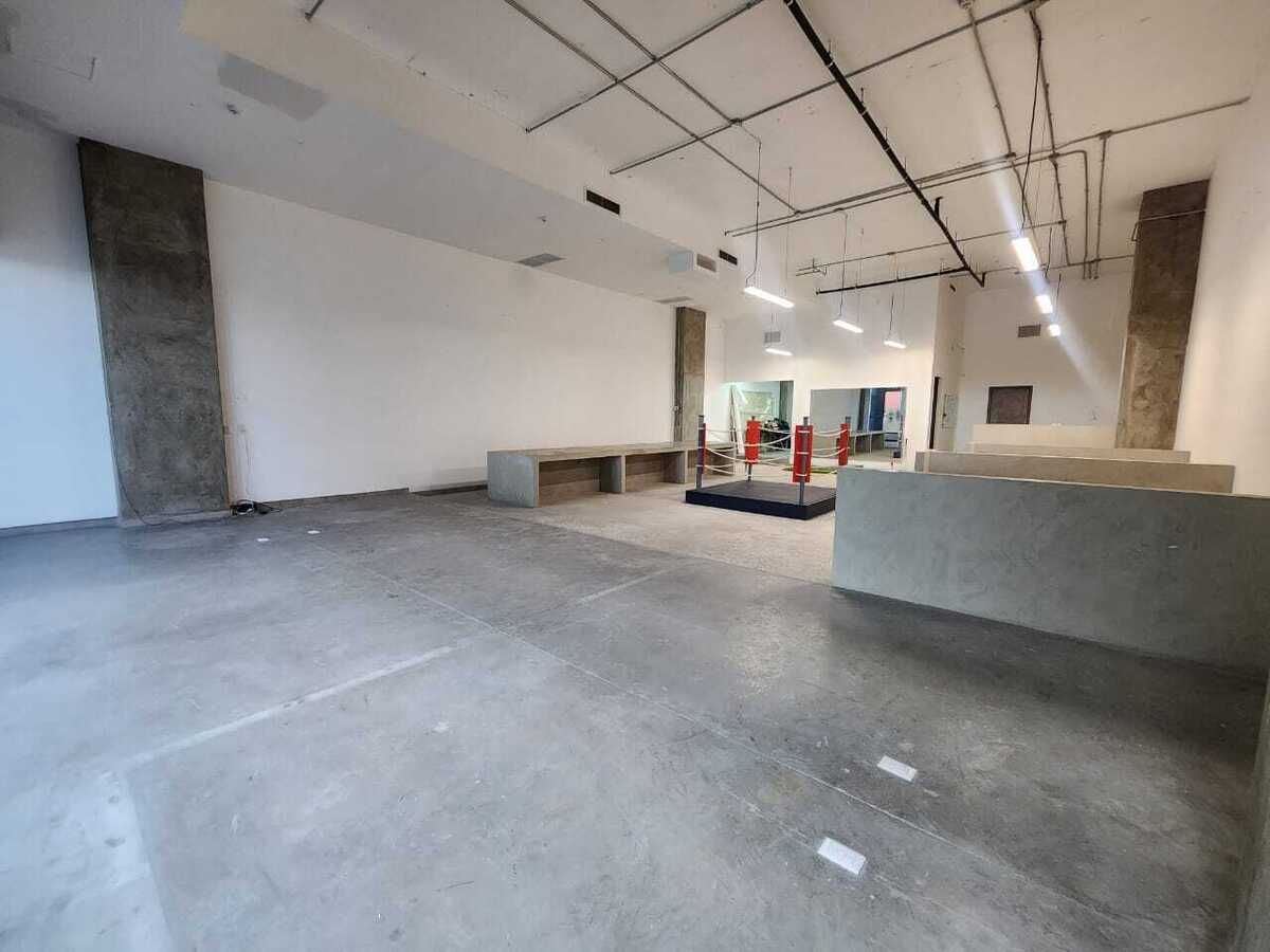 RENTA OFICINA EN PUERTA DE HIERRO