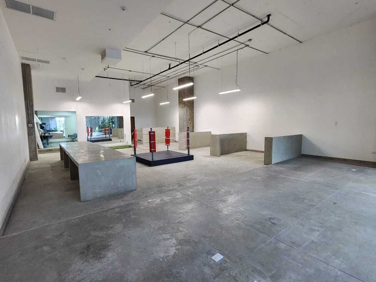RENTA LOCAL COMERCIAL EN PUERTA DE HIERRO